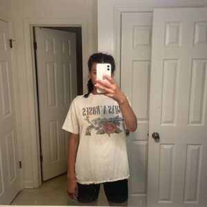 PacSun guns and Roses t-shirt